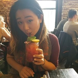 Meet your Posher, Una